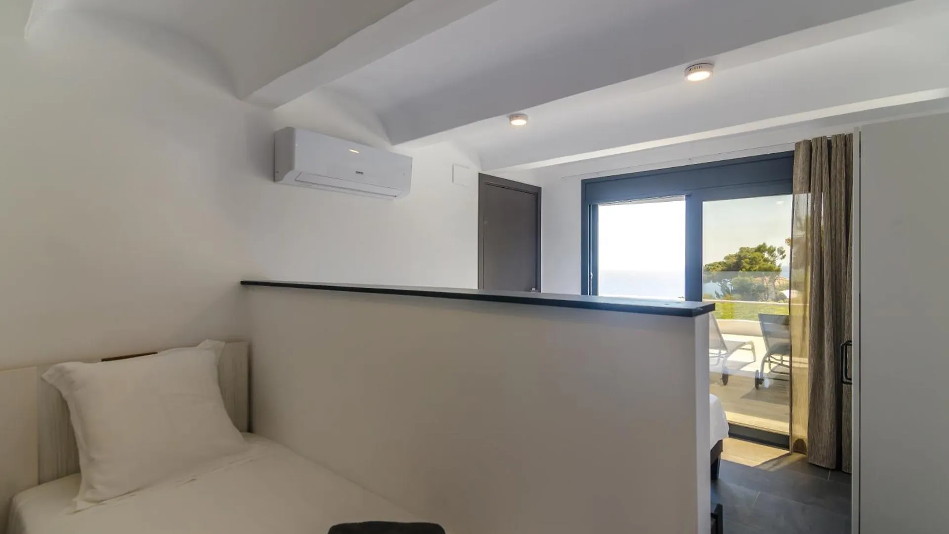 Seaside Villa In Lloret De Mar With Garden And Pool View