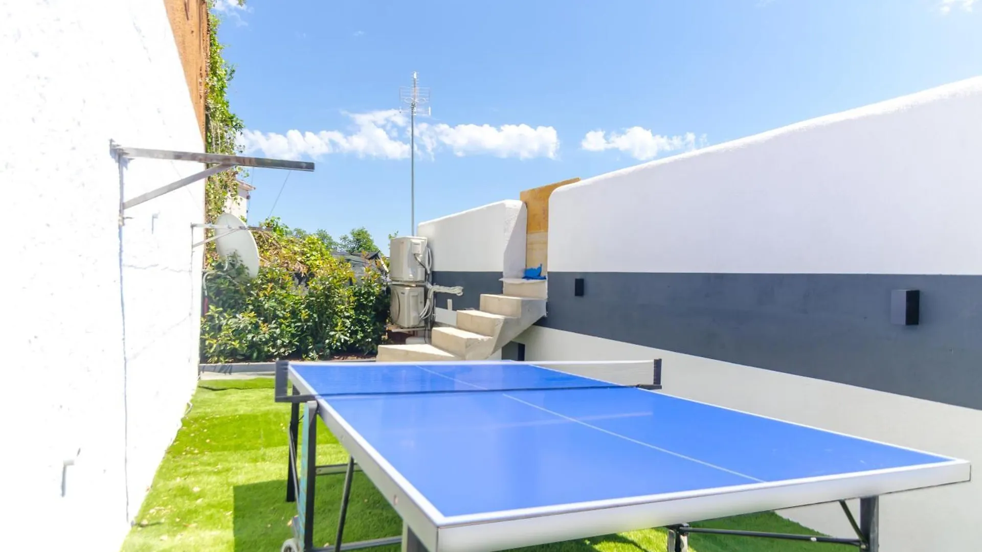 Seaside Villa In Lloret De Mar With Garden And Pool View
