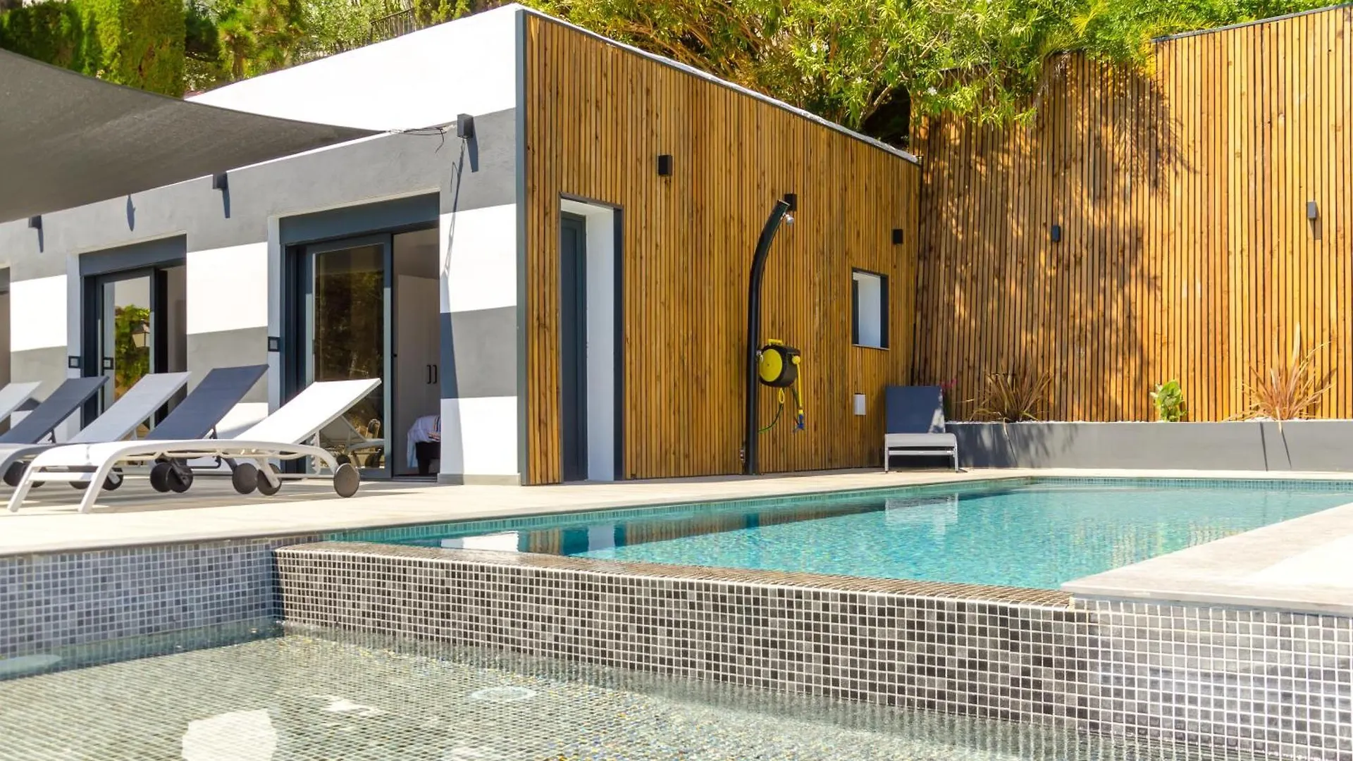 Seaside Villa In Lloret De Mar With Garden And Pool View