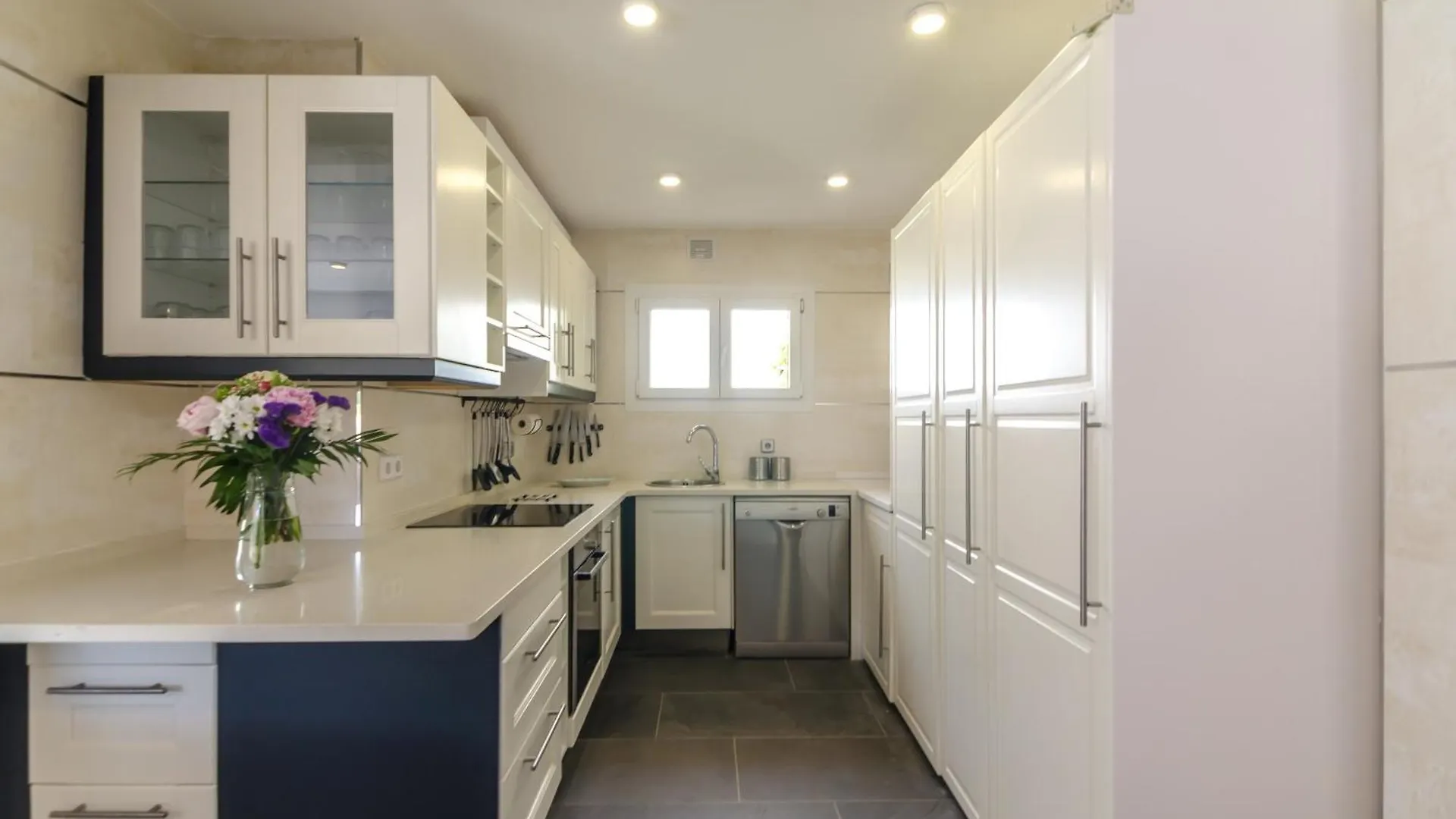 Seaside Villa In Lloret De Mar With Garden And Pool View Španělsko