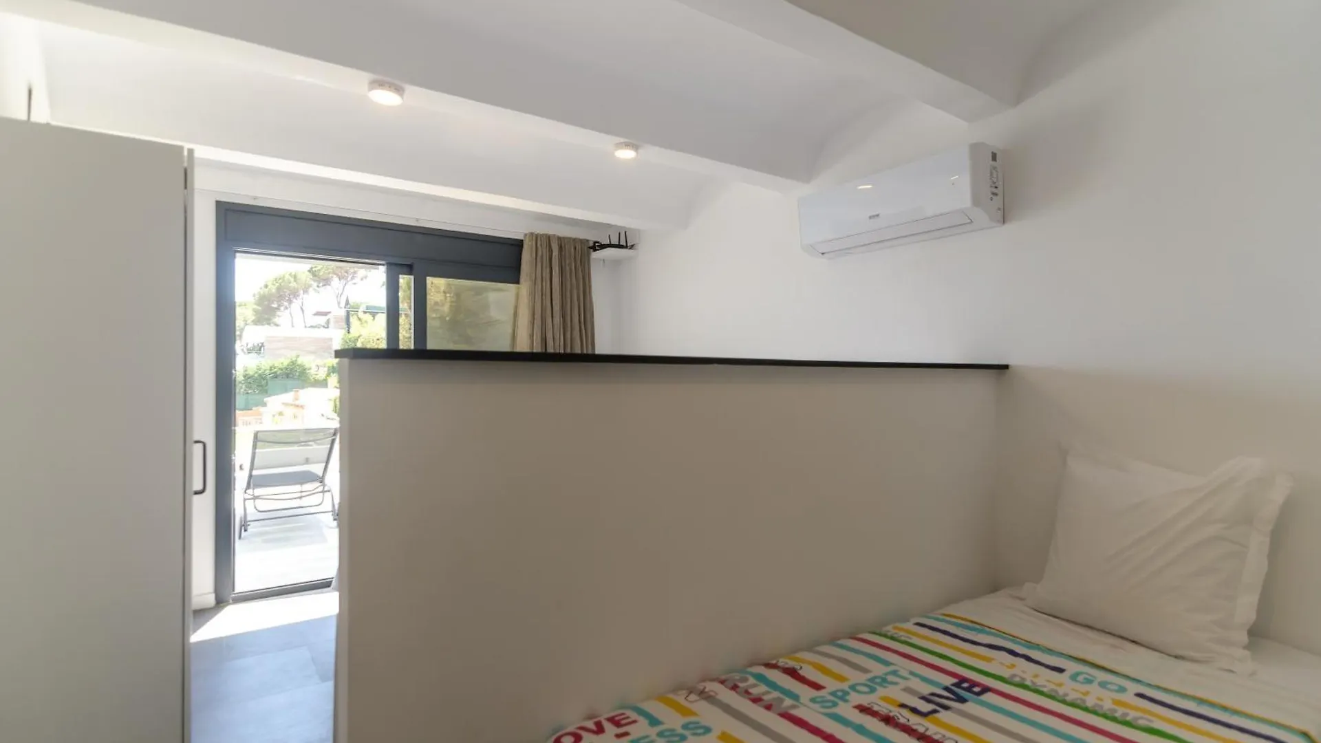 Seaside Villa In Lloret De Mar With Garden And Pool View