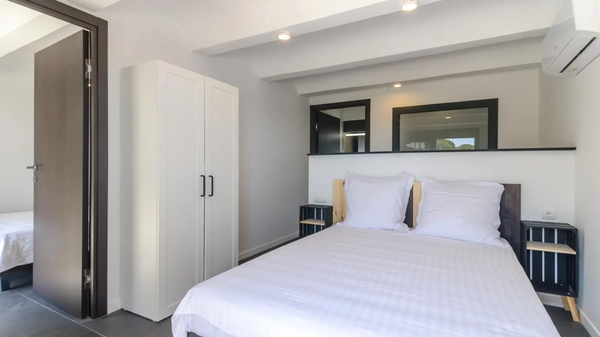 Seaside Villa In Lloret De Mar With Garden And Pool View Španělsko